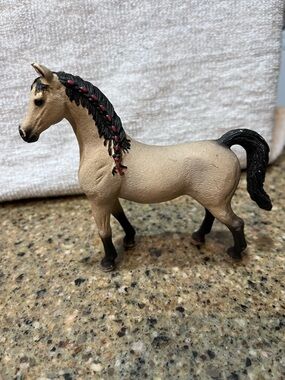 Schleich BUCKSKIN ARABIAN MARE Horse Figure 2016 Retired D-73527 Made In Romania